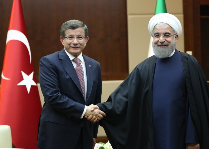 Başbakan Davutoğlu ile İran Cumhurbaşkanı Ruhani görüştü