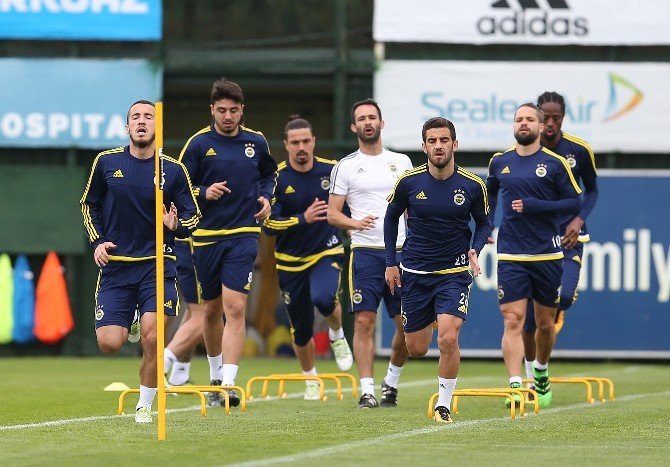 Fenerbahçe, Mersin İdmanyurdu Hazırlıklarını Sürdürüyor