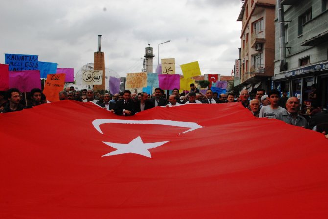Tarsus'ta 'Kutlu Doğum' yürüyüşü yapıldı
