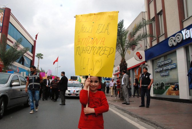 Tarsus'ta 'Kutlu Doğum' yürüyüşü yapıldı