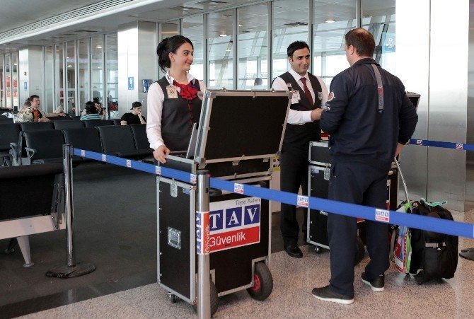 Tav, Güvenlik Personelinin Üniformalarını Değiştirdi