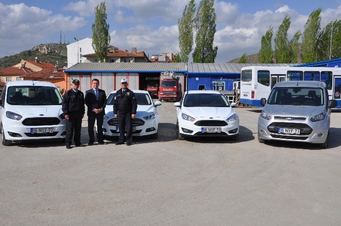 Bozüyük Belediyesi İlçe Emniyet Müdürlüğüne 4 Araç Tahsis Etti