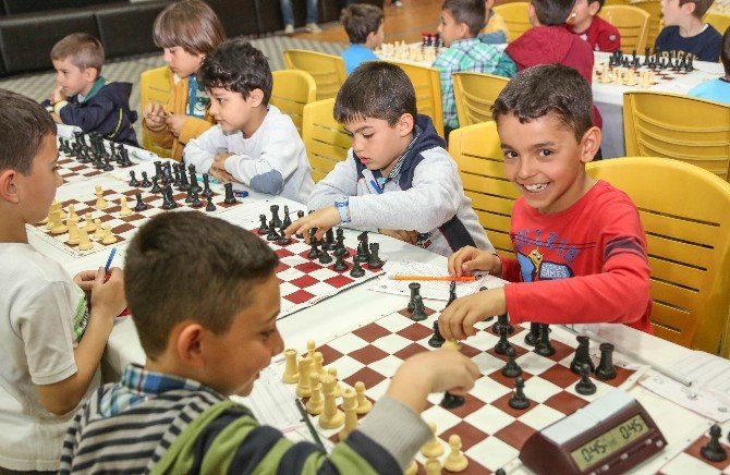34.geleneksel Satranç Turnuvası Başladı
