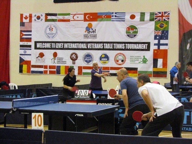 Uluslararası Masa Tenisi Turnuvası Çeşme’de Başladı