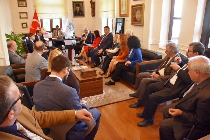 CHP Genel Başkan Yardımcısı Bingöl, Süleymanpaşa Belediyesi’ni Ziyaret Etti