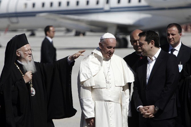 Papa Francis Yunanistan’da