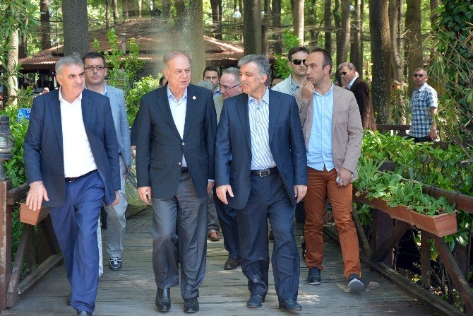 11. Türkiye Cumhurbaşkanı Gül, Hafta Sonunu Sakarya’da Geçirdi