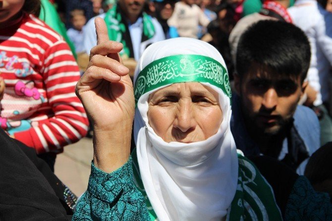 Diyarbakır’da On Binler Kutlu Doğumda Bir Araya Geldi