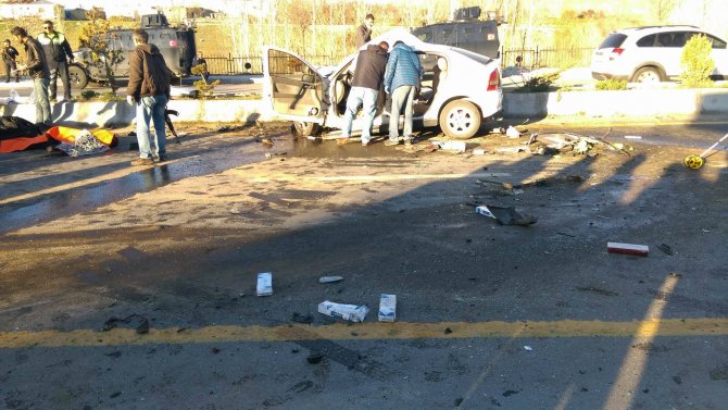 Van'da trafik kazası: 3 ölü, 2 yaralı