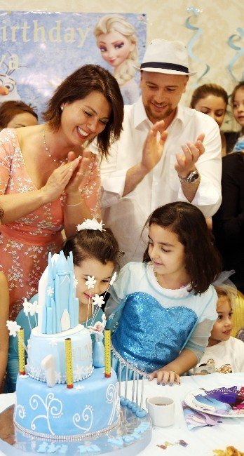 Açelya Akkoyun’un Kızı Sekiz Yaşında