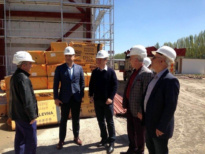 Adana Heyeti KTO’nun Yeni Hizmet Binası İnşaatını İnceledi