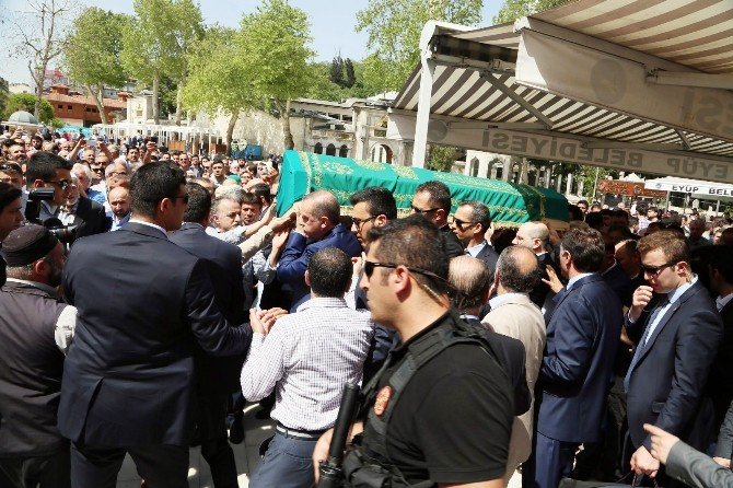 Cumhurbaşkanı Erdoğan, Yazar Salih Tuna’nın Babasının Cenazesine Katıldı