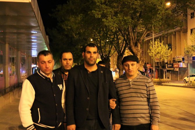 Petlas işçilerinin protesto eyleminde 4 gözaltı