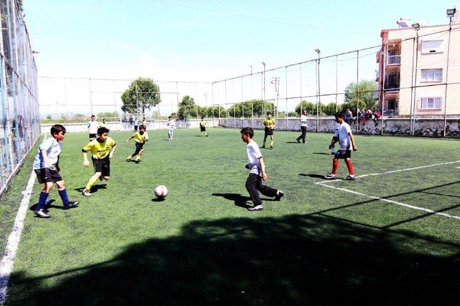 Koçarlı’da Minikler Futbol Turnuvası Yapıldı