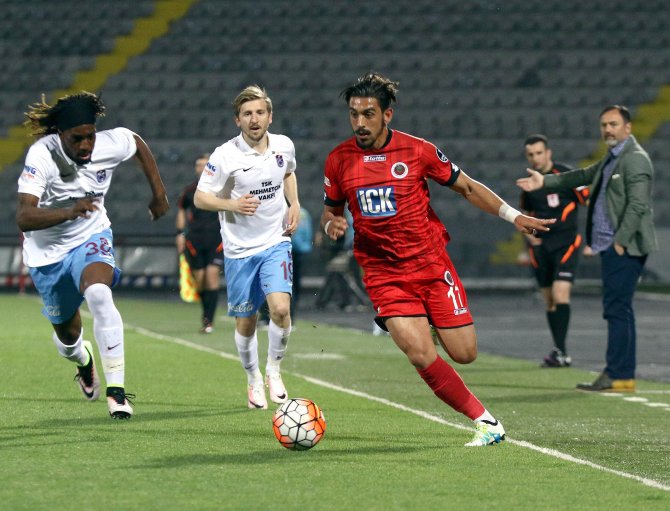 Gençlerbirliği: 2 Trabzonspor: 0 (İlk yarı)