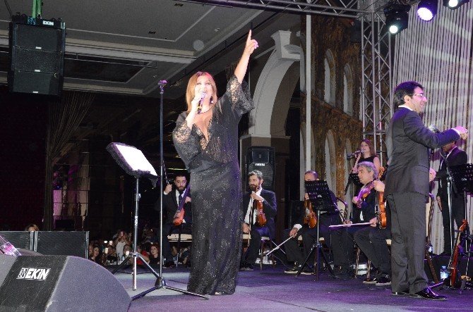 Sibel Can, Yeniden İzmir’de Sahne Aldı