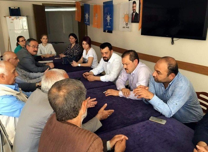 AK Parti’li Öz, Şehit Ailesinin Acısını Paylaştı