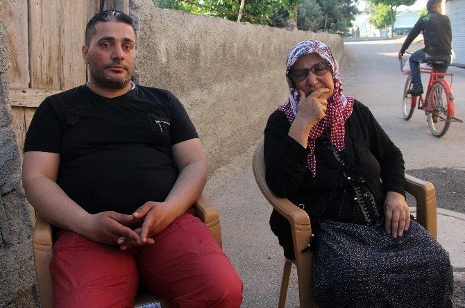 Babasını Bulmak İçin İsveç’ten Adana’ya Geldi