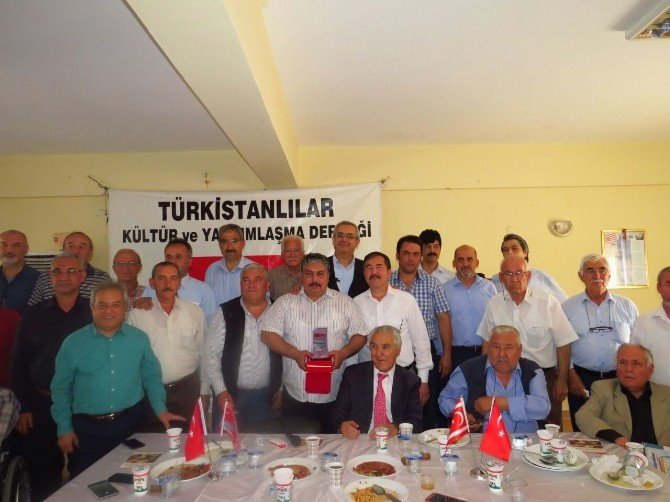 Türkistanlılardan Sümelek Kutlaması