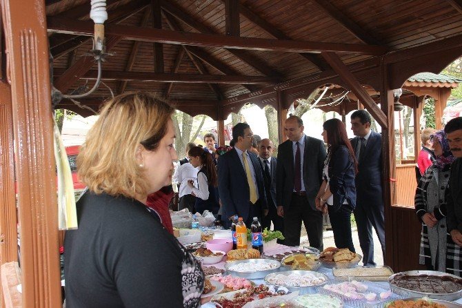 Azdavay 75. Yıl Cumhuriyet Yatılı Bölge Okulu Kermes Açtı