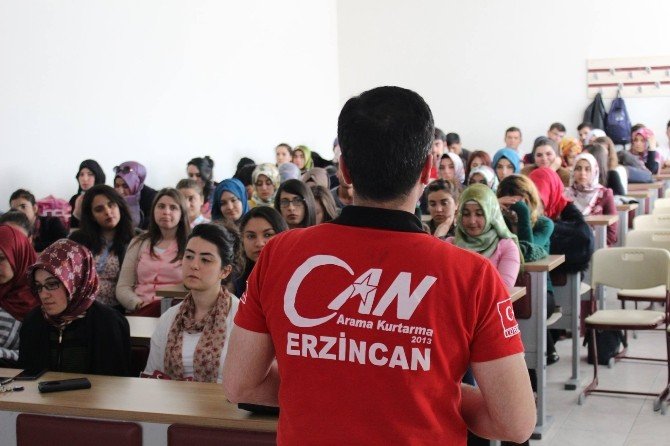 Erzincan’da Binlerce Genç Afete Karşı Bilinçlendiriliyor