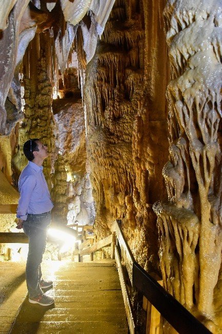 Karaca Mağarasını İlk 4 Günde 700 Kişi Ziyaret Etti