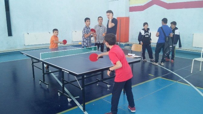 Hisarcık’ta Ortaokullar Arası Masa Tenisi Turnuvası Sona Erdi