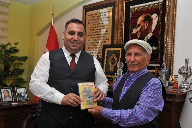 Karacaoğlan Şiir Akşamları’na Katılan Sanatçılar Başkan Can’ı Ziyaret Etti