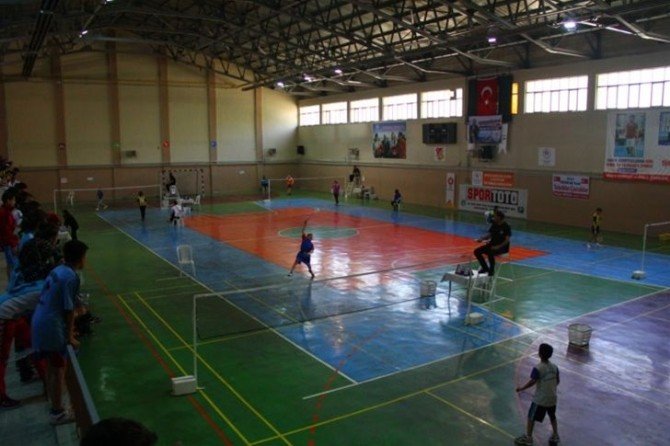 Badminton Grup Müsabakaları Başladı