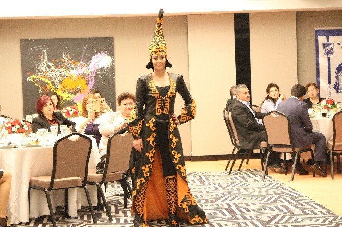 Türk Dünyası Kıyafetleri Eskişehir’de Sergilendi