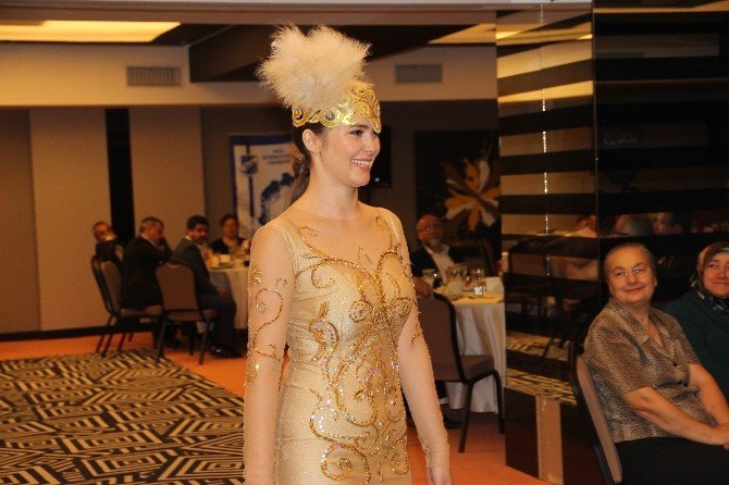 Türk Dünyası Kıyafetleri Eskişehir’de Sergilendi