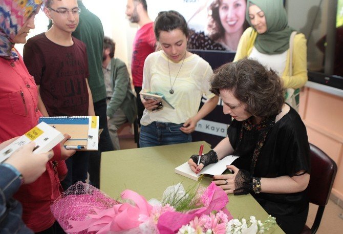 Yazar Nihan Kaya, Öğrencilerle Buluştu