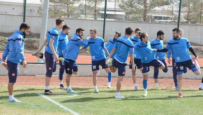 Bb Erzurumspor Teknik Direktörü Ahmet Yıldırım: "Şampiyonluk Hakkımız"