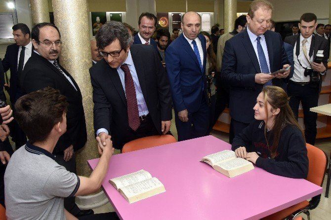 Gümüşhane Lisesinde Hasan Nuri Yaşar Kütüphanesi Açıldı