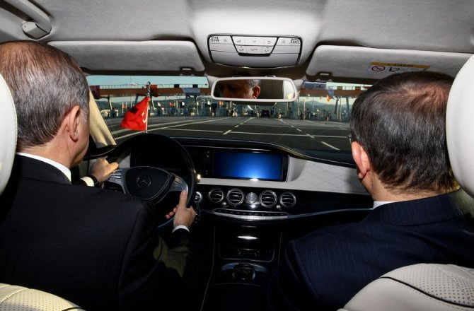 Erdoğan ve Davutoğlu, Osman Gazi Köprüsü'nden ilk geçişi yaptı