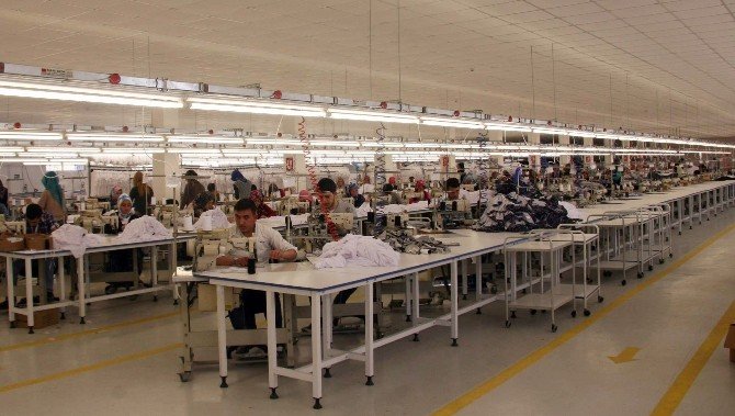 Tekstil Fabrikasına Çalışacak İşçi Bulamıyorlar