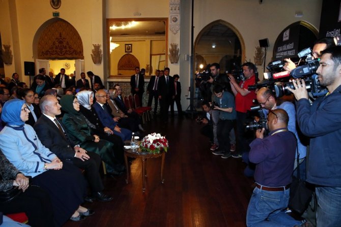 Emine Erdoğan, 'Özgürlüğe Kaçış' belgeselinin gala gösterimine katıldı