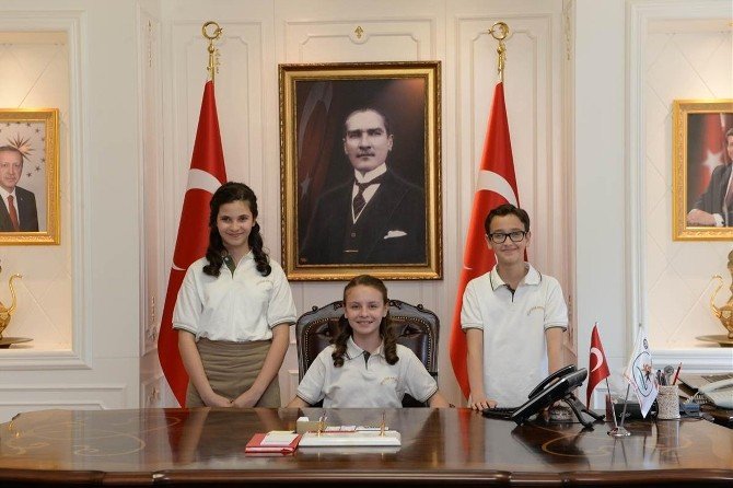 Minik Öğrencilerden Edirne Vali Vekili Ergün’e Ziyaret