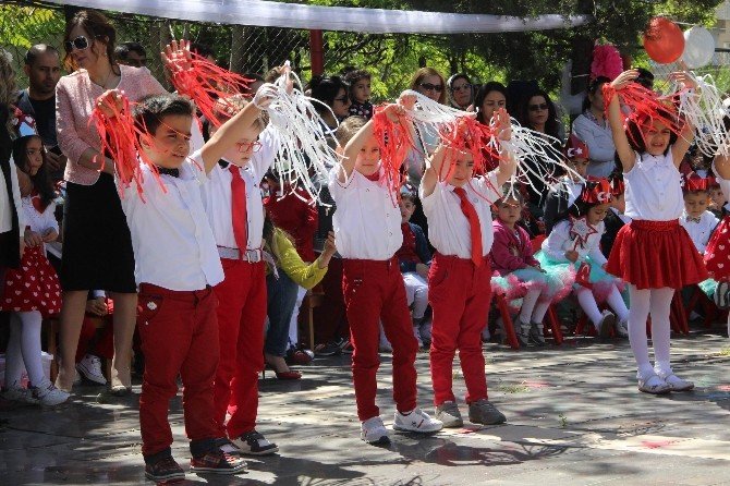 Diyarbakır’da Minikler 23 Nisan’ı Kutladı