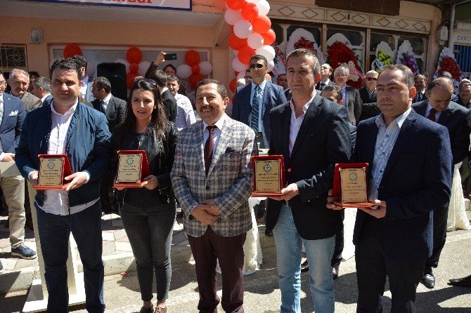 Vali Balkanlıoğlu, Kabadüz Gençlik Derneği Açılışına Katıldı