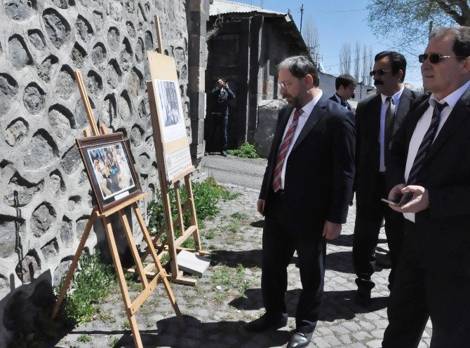 Ermenilerin Kars Ulu Cami’de Diri Diri Yaktığı 286 Türk Anıldı