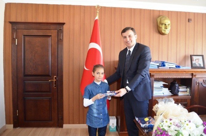 Kaymakam Öz, Koltuğunu Devretti