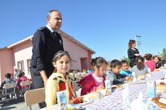 Köy Okulu Öğrencileri Trafik Dedektifi Oldu