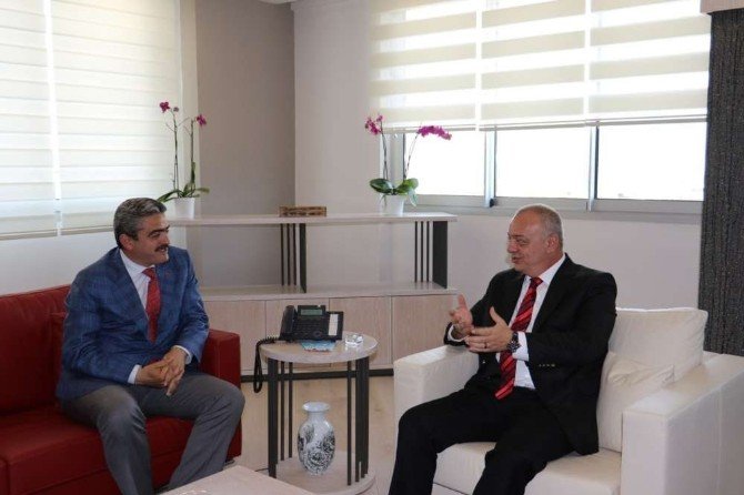 Başkan Alıcık, Manisa Büyükşehir Belediye Başkanı Ergün’ü Ziyaret Etti