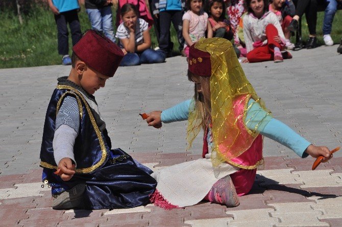 Köy Okulu Öğrencileri Trafik Dedektifi Oldu
