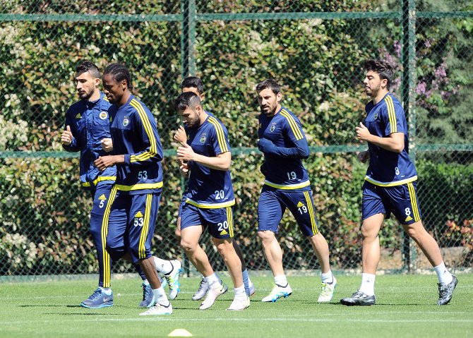 Fenerbahçe’de, Trabzonspor maçı hazırlıkları sürüyor