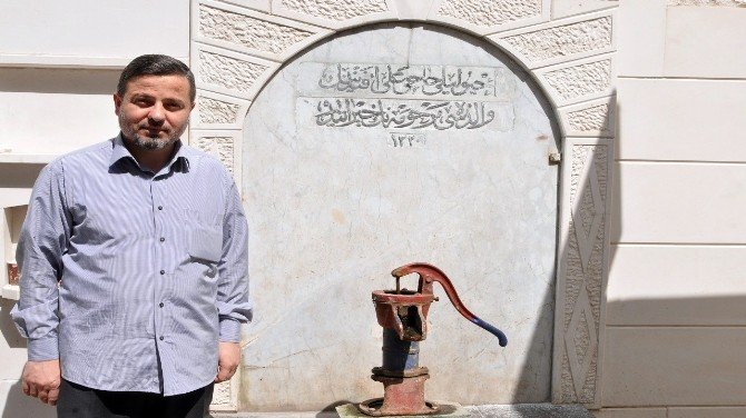 Silinmeye Yüz Tutmuş Çeşme Kitabesi Gün Yüzüne Çıkıyor