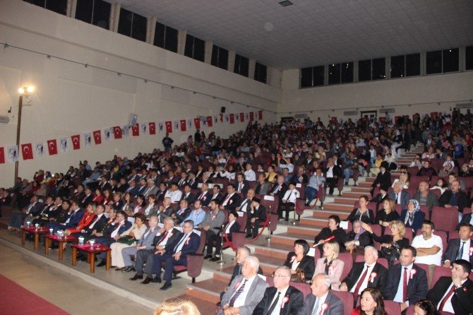 Edremit’te 23 Nisan Ulusal Egemenlik Ve Çocuk Bayramı Kutlandı