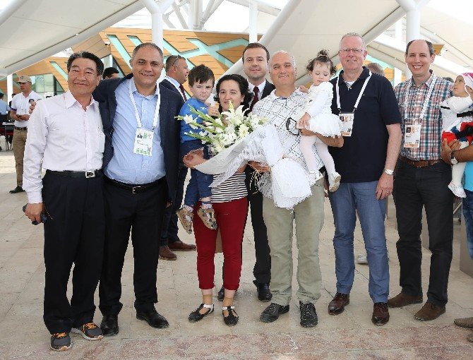 EXPO 2016’nın İlk Ziyaretçileri Minik Erdoğan Kardeşler Oldu