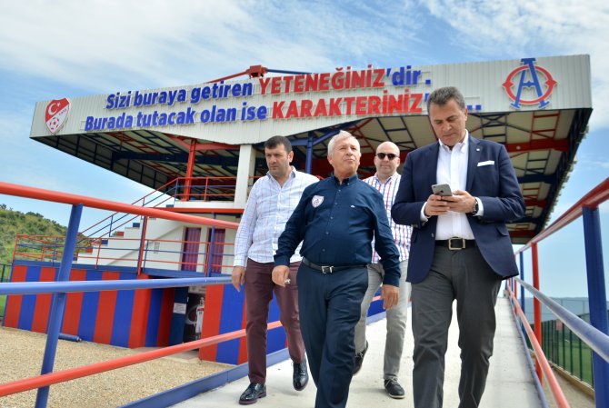 Beşiktaş Başkanı Fikret Orman’dan Altınordu’ya ziyaret